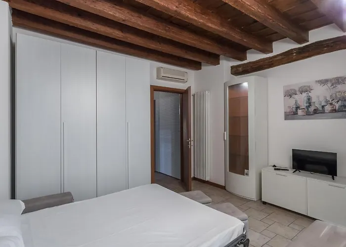 San Bernardino 8 - Immobili E Soluzioni Rent Apartment